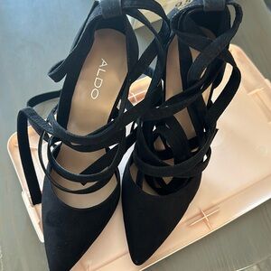Beautiful Aldo suede black heels